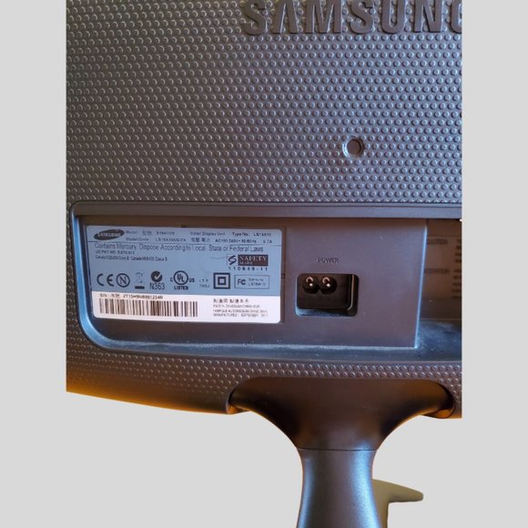 Samsung 18.5″ Computer Monitor - Picture 3 of 4